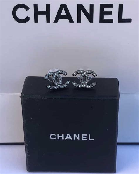 black chanel stud earrings